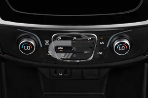 2021 Chevrolet Traverse LS 5 Door SUV Climate control