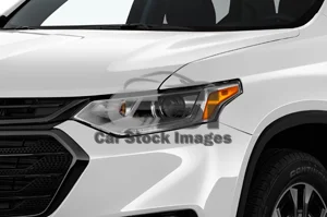 2021 Chevrolet Traverse RS 5 Door SUV Head light