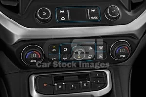 2021 GMC Acadia SLE 5 Door SUV Climate control