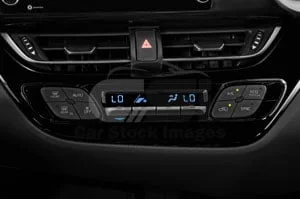 2021 Toyota CHR 4 Door SUV Climate control