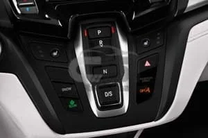 2024 Honda Odyssey EX 5 Door Mini Van Gearshift